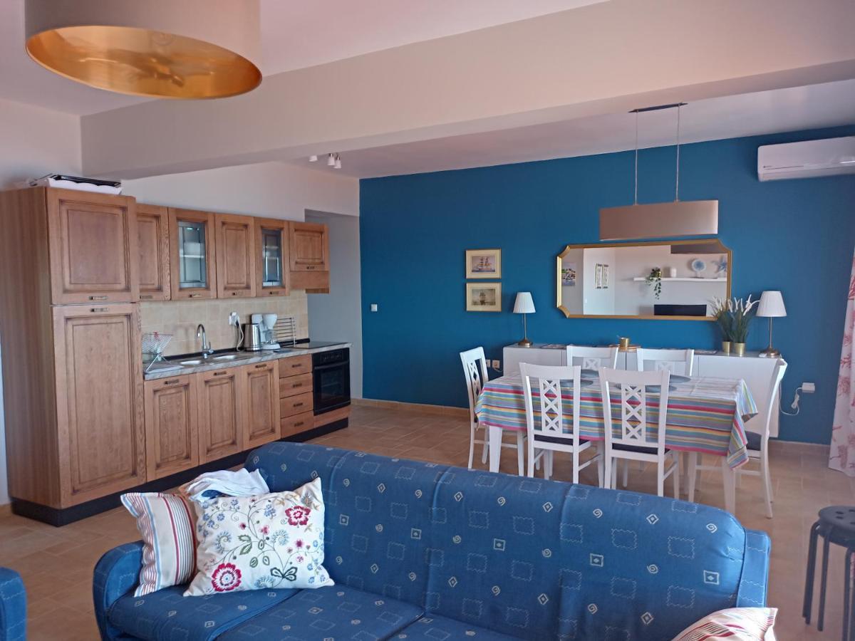 Navy Blue Apartment Nea Skioni Exterior foto