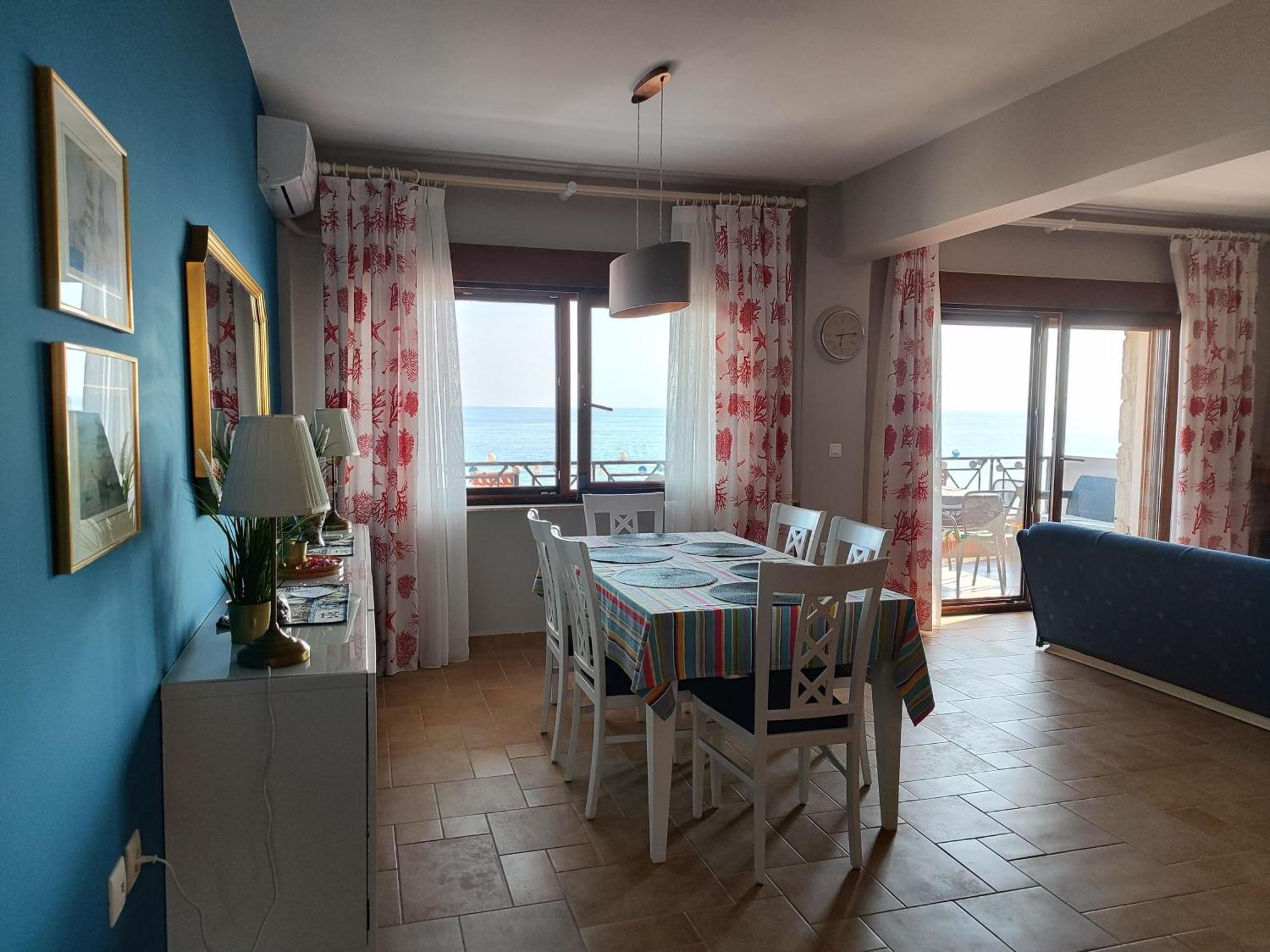 Navy Blue Apartment Nea Skioni Exterior foto