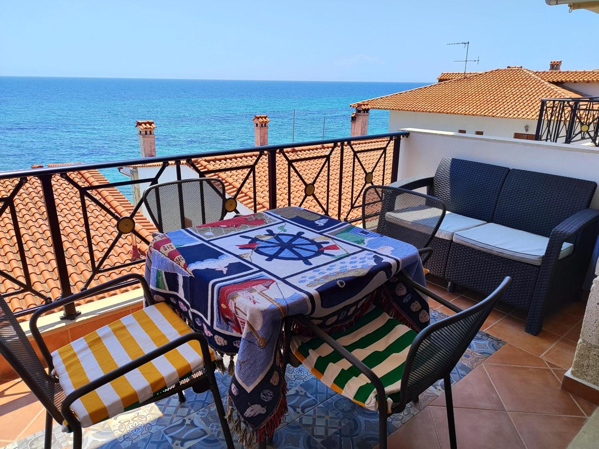 Navy Blue Apartment Nea Skioni Exterior foto